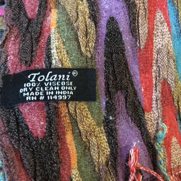 Stunning multicolour scarf - Picture 3 of 3